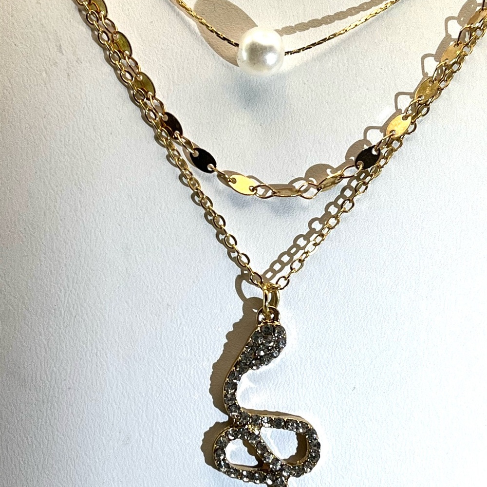 Stunning Gold Tone Layered Pearl & Crystal Snake Pendant Necklace - Picture 2 of 4